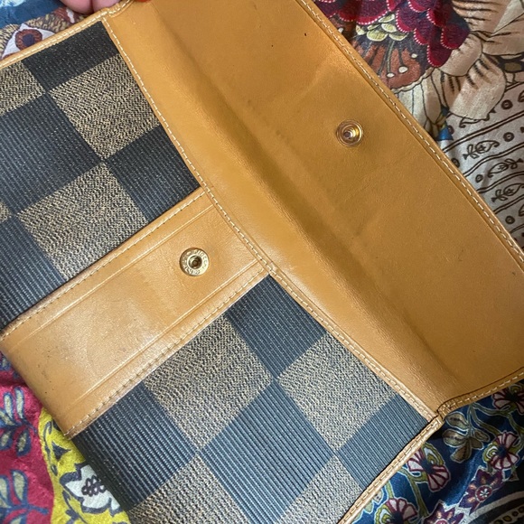 Vintage Fendi Wallet - Picture 3 of 7